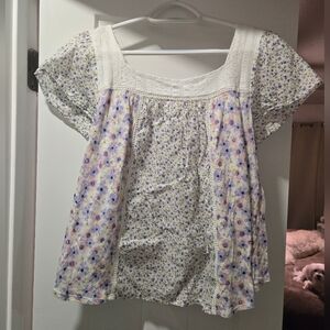 NWOT Boho Flutter Sleeve Top